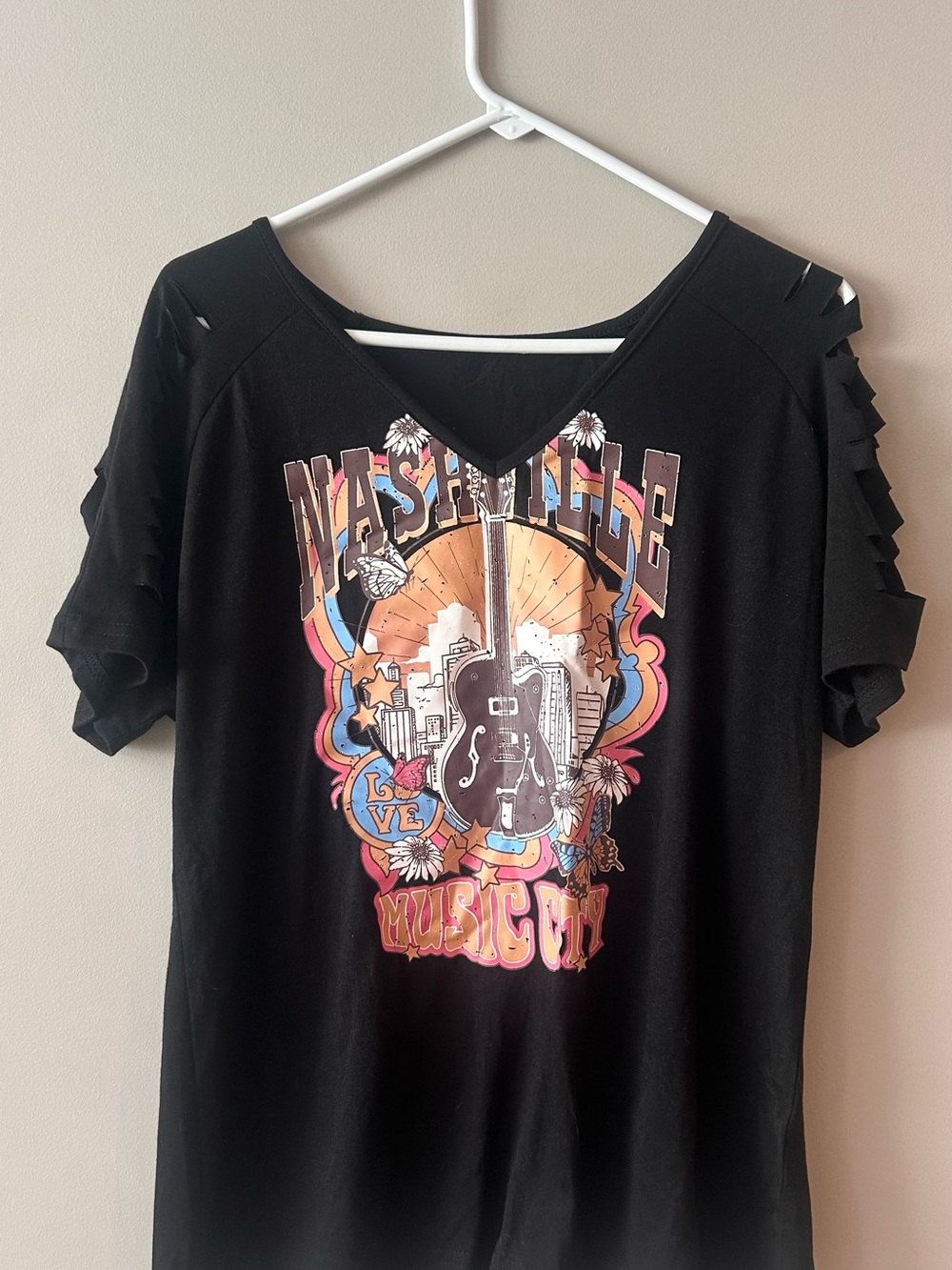 Amazon Black Nashville Music City Graphic V-Neck Tee